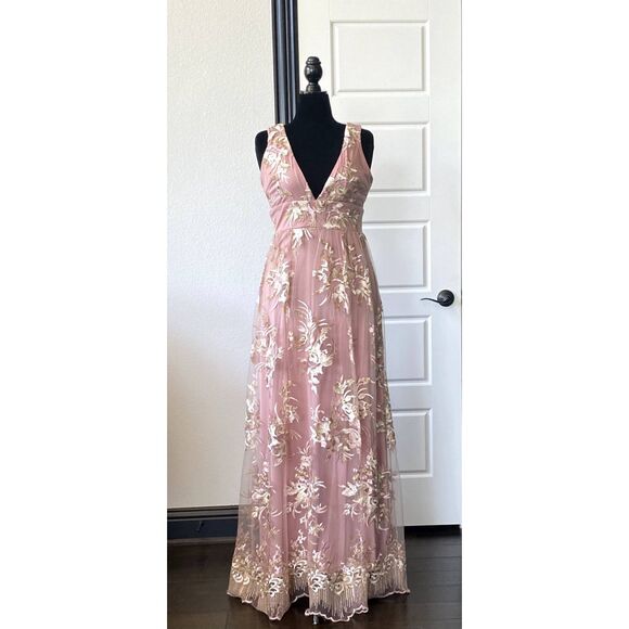 Dresses & Skirts - Blushy Light Pink Floral Homecoming Gown